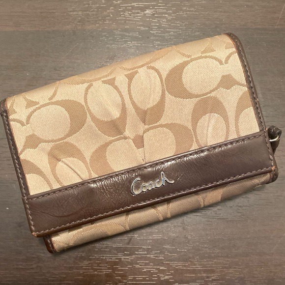 COACH Signature Canvas Wallet - Picture 1 of 4